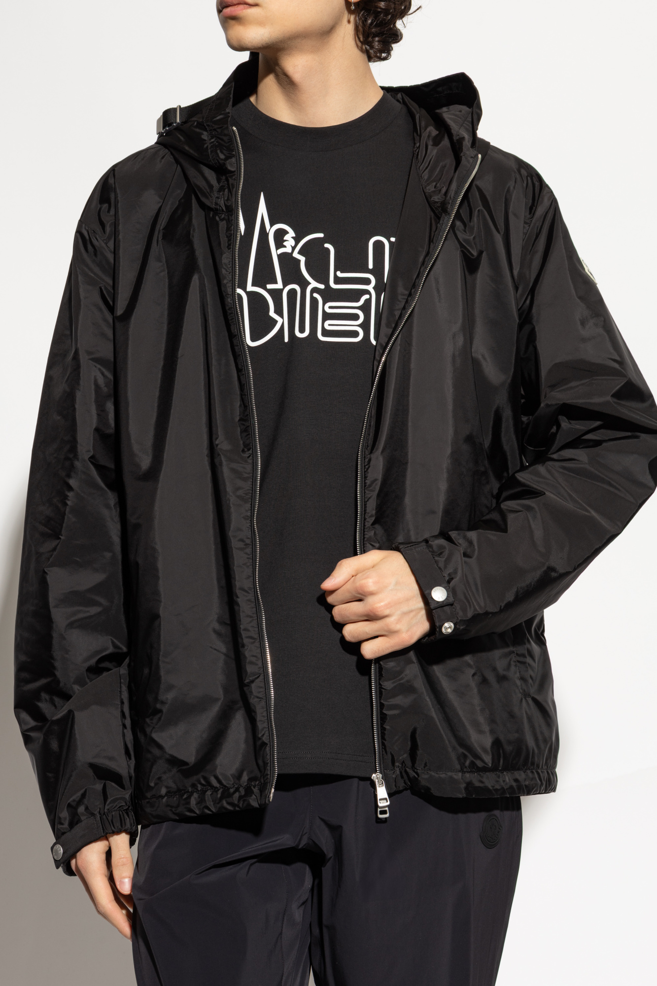 【機能美×洗練デザイン】MONCLER Remoray ウィンドブレーカー Moncler Remoray Jacket | Black | FARFETCH